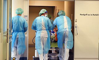 Ab 1. Januar 2024 soll das Personalbemessungsinstrument verpflichtend in allen Kliniken eingesetzt werden. - Foto: Waltraud Grubitzsch/dpa-Zentralbild/dpa