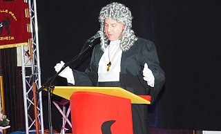 In seinen politischen Abrechnungen ist er gnadenlos, der scharfe Richter Stefan von Kölln. - Josef Köhne