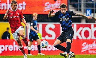 SCP-Verteidiger Calvin Brackelmann, der hier abzieht, war beim 2:0-Sieg gegen Kaiserslautern mit viel Offensivdrang ausgestattet. - Besim Mazhiqi SCP-Verteidiger Calvin Brackelmann, der hier abzieht, war beim 2:0-Sieg gegen Kaiserslautern mit viel Offensivdrang ausgestattet. - Besim Mazhiqi