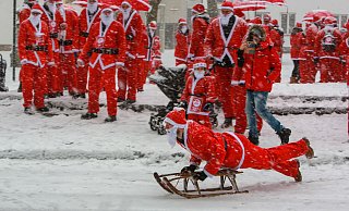 2017 war ein besonderer Santa Run - denn da lag tatsächlich Schnee. - Andreas Zobe