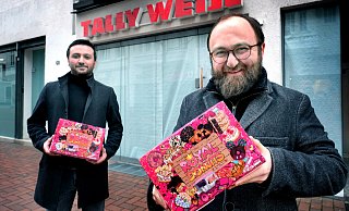 Serkan Asan (l.) und Bekir Erzen kommen eigentlich aus der IT-Branche - jetzt wollen sie mit Donuts durchstarten. - Andreas Frücht Serkan Asan (l.) und Bekir Erzen kommen eigentlich aus der IT-Branche - jetzt wollen sie mit Donuts durchstarten. - Andreas Frücht