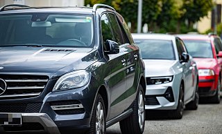 Der Angeklagte, ein Geschäftsführer zweier Bielefelder Unternehmen, hat für seinen Fuhrpark teure Autos angeschafft. - Sarah Jonek