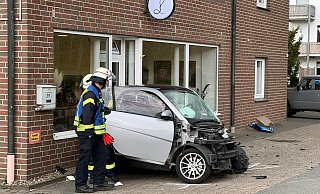 Eine Person musste aus ihrem Pkw befreit werden, die andere hatte den Wagen selbstständig verlassen. - Paul Brinkmann