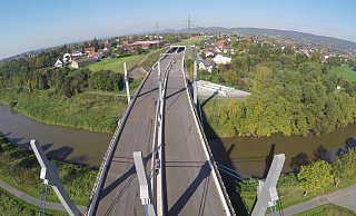 Mittendurch: Die Werrebrücke in Löhne und die Trasse der Nordumgehung Richtung Werste. - Jürgen Krüger