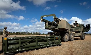 Die Ukraine bekommt ein neues Militärpaket aus Washington - unter anderem mit Munition für das Artillerieraketensystem Himars. (Archivbild) - Sgt. 1st Class Andrew Dickson/AP/dpa