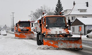 Schweres Gerät: Auch große Fahrzeuge werden eingesetzt. - ralf bittner, www.f2-fotografie.de