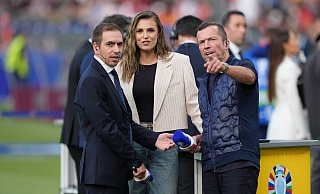 Philipp Lahm ist mit dem Ablauf der EM sehr zufrieden. - Marcus Brandt/dpa