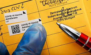 Schon in Kürze darf sich in Deutschland jeder Mensch ab 16 Jahren einen Termin für eine Corona-Schutzimpfung besorgen. - Symbolfoto/picture alliance