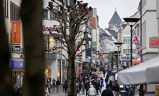 Geschenke umtauschen in Paderborn: Was Kundinnen und Kunden dabei beachten müssen und wie es mit der Rückgabefrist aussieht. - Niklas Tüns Geschenke umtauschen in Paderborn: Was Kundinnen und Kunden dabei beachten müssen und wie es mit der Rückgabefrist aussieht. - Niklas Tüns
