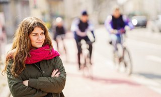 Eileen OSullivan, Volt-Spitzenkandidatin der zurückliegenden Kommunalwahl 2021. - Foto: Andreas Arnold/dpa