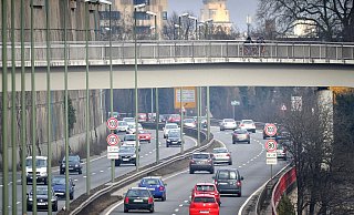 Die Stadt wird auf dem OWD das Tempo auf 80 Kilometer pro Stunde senken. Das reicht nicht, um den Lärm zu mindern, sagt eine Bürgerinitiative. Es geht vor Gericht. - Andreas Frücht