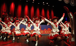 Die Boker Prinzengarde begeistert das Publikum in Delbrück. - Regina Brucksch