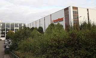 1994 zog Dresselhaus von Bielefeld zur Zeppelinstraße nach Herford. - Peter Steinert