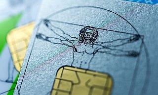 Um die ePA-App einzurichten, braucht es eine NFC-fähige Gesundheitskarte. - Alexander Heinl/dpa-tmn