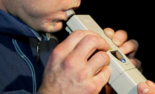 Alkoholkontrolle: Ein Soforttest verlief positiv. - Verfügbar für Kunden mit Rechnungsadresse in Deutschland.