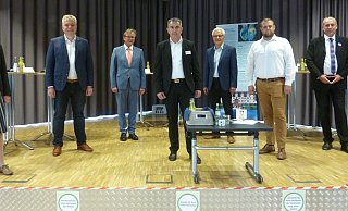 Die Teilnehmer: Elke Süsselbeck (parteilos, v. l.) Klaus Schröder (Grüne), Bürgermeister Michael Dreier (CDU), Integrationsvorsitzender Recep Alpan, Martin Pantke (SPD), Alexander Senn (FDP) und Verani Kartum (Volt).  - Sabine Kauke