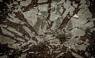 Zerschlagenes Glas (Symbolfoto) - Pixabay