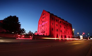 Kulturschaffende haben bei der Aktion "Alarmstufe Rot" schon im Sommer 2020 auf die Probleme der Branche aufmerksam gemacht. - www.gerald-dunkel.de