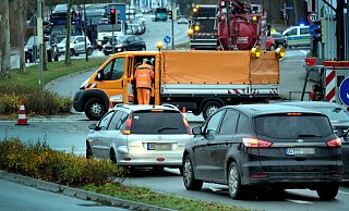 Die Aufräumarbeiten auf der B 61 dauern noch an. - Andreas Frücht
