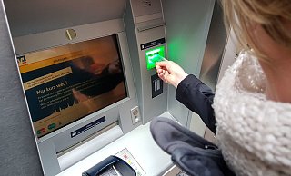 Bei der Volksbank sind insgesamt 13 Standorte entweder komplett oder in der Nacht abgeschaltet. - Birger Berbüsse
