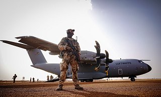 Die Bundesregierung hat nach dem Überfall Russlands auf die Ukraine ein Sondervermögen von 100 Milliarden Euro aufgelegt, um die mangelhaft ausgestattete Bundeswehr verteidigungsfähig zu machen. - Kay Nietfeld/dpa