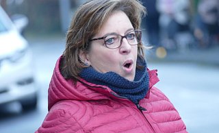 Kräftige Sängerin: Organisatorin Elke Wehrmann-Horst sang kräftig mit - Thorsten Mailänder