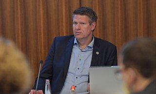 Der Gütersloher Beigeorndete Carsten Schlepphorst hat einen Plan: 2032, bei den Olympischen Spielen im australischen Brisbane, soll Rettungsschwimmen eine reguläre Disziplin sein. - sport/presse/foto Dünhölter