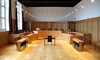 Die Sorge vor Umsatzeinbußen trieb den Apotheker offenbar derart um, dass er zu illegalen Mitteln griff - Grund war der Umbau der Brackweder Hauptstraße. - NW Die Sorge vor Umsatzeinbußen trieb den Apotheker offenbar derart um, dass er zu illegalen Mitteln griff - Grund war der Umbau der Brackweder Hauptstraße. - NW