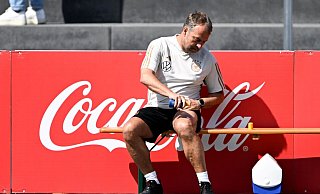 Hat seinen Kader für das Polen-Länderspiel noch nicht komplett im Training: Bundestrainer Hansi Flick. - Federico Gambarini/dpa