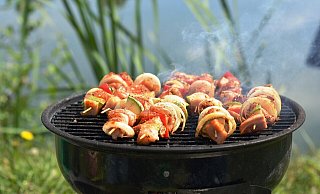 Handgefertigte Grills sind in Herford heiß begehrt. Produziert werden sie in der Schlosserei der JVA. - Symbolfoto: Pixabay