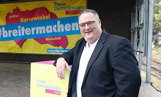 xyz - Burkhard Hoeltzenbein