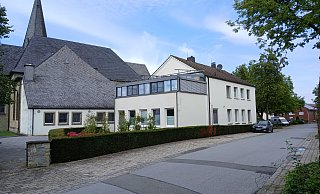 Dem Pfarrhaus in Steinhausen droht nach Beschluss des Kirchenvorstands der Abriss. - Johannes Büttner