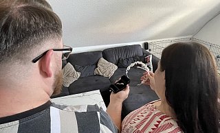 Haarschmuck und Ringe sowie das Brautkleid sind schon da. Aber ob das Bünder Paar im Oktober wirklich eine große Hochzeit feiern kann, steht derzeit in den Sternen. - Natalie Gottwald