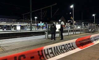 Der Bielefelder Hauptbahnhof war nach einem tödlichen Unfall am Donnerstagabend gesperrt. - Paul Brinkmann