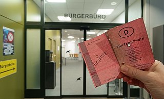 Auch im Bürgerbüro des Rathauses in Bünde kann der Führerscheintausch beantragt werden. - Sven Hauhart