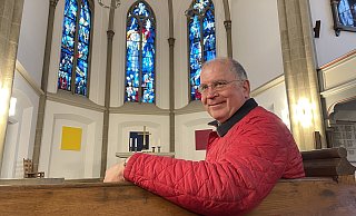Pfarrer Rainer Wilmer in der Pauluskirche. Am 24. Dezember stehen insgesamt drei Gottesdienste auf seinem Programm - zwei davon in der Pauluskirche. - Natalie Gottwald