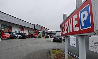 Der Rewe-Markt an der Brenkhäuser Straße in Höxter soll in diesem Jahr umgebaut werden. - Svenja Ludwig