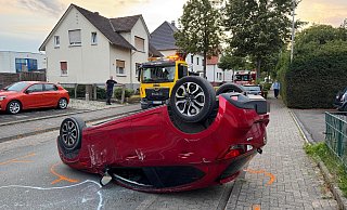 Bei einem schweren Unfall am Sonntagabend, 27. Juli, in Herford wurden eine Frau und ihr Kind verletzt. - Claus Frickemeier