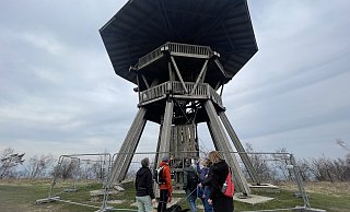 Der Eggeturm bei Steinheim ist bis heute unbegehbar und weiterhin abgesperrt. - Silke Buhrmester