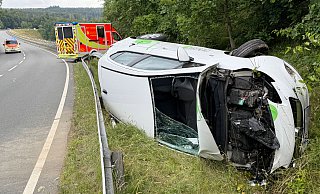 Direkt nach dem Ende der Staumauer der Aabach-Talsperre kam der die 59-Jährige mit ihrem Opel Corsa nach links von der Fahrbahn ab. - Ralph Meyer