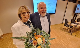 Uta Meier freute sich zusammen mit ihrem Mann Rüdiger über den Erfolg bei der Wahl in Kirchlengern. - Peter Heidbrink