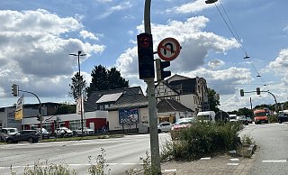 Die Linksabbieger von der Mindener in die Steinstraße haben eine eigene Grünphase bekommen. Das sorgt manchmal für Stau. - Nicole Sielermann