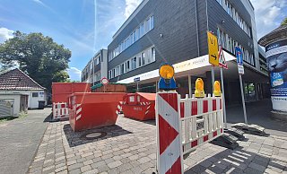 An der Ecke Elsedamm/Bahnhofstraße soll die Stadtbücherei ein Übergangsquartier bekommen. - Peter Heidbrink