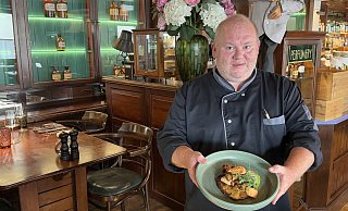 Andreas Peter-Kerstin ist seit April Küchenchef im Restaurant "The Pharmacy" im Lippischen Hof Bad Salzuflen. - Carolin Nieder-Entgelmeier Andreas Peter-Kerstin ist seit April Küchenchef im Restaurant "The Pharmacy" im Lippischen Hof Bad Salzuflen. - Carolin Nieder-Entgelmeier