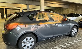 Dieses Fahrzeug wurde stark beschmiert. Es ist eines von mindestens drei Autos, das betroffen ist. - Thomas Lieske