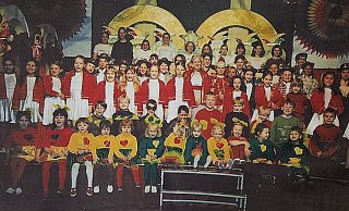 Bilder aus vergangenen Zeiten: Beim diesjährigen Karneval in Rödinghausen gibt es neben einem bunten Programm und toller Stimmung auch jede Menge Rückblicke auf die 55-jährige Erfolgsgeschichte des Vereins. - Alexandra Stratmeier Bilder aus vergangenen Zeiten: Beim diesjährigen Karneval in Rödinghausen gibt es neben einem bunten Programm und toller Stimmung auch jede Menge Rückblicke auf die 55-jährige Erfolgsgeschichte des Vereins. - Alexandra Stratmeier