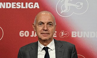 Bernd Neuendorf entscheidet mit Rudi Völler und Hans-Joachim Watzke über den Nachfolger von Hansi Flick. - Soeren Stache/dpa