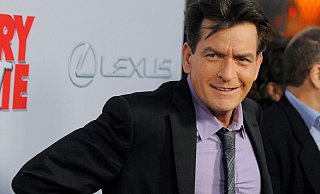 Blickt schon mit 60 auf ein bewegtes Leben zurück: Charlie Sheen. (Archivbild) - Chris Pizzello/Invision via AP/dpa