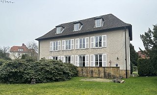 Die ehemalige Diering-Villa soll nach dem Wunsch des Besitzers abgerissen werden. Die Baugenehmigung für den Neubau eines Komplexes mit zehn Eigentumswohnungen ist bereits erteilt. Jetzt hat sich der LWL eingeschaltet. - Heiko Kaiser