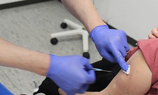 Impfstart für die Mitarbeiter im Johannisstift. - Stefani Josephs